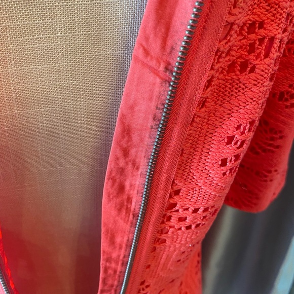 ❌SOLD❌ ADRIANNA PAPELL LACE OVERLAY DRESS SIZE 6 CORAL PINK - Picture 6 of 7